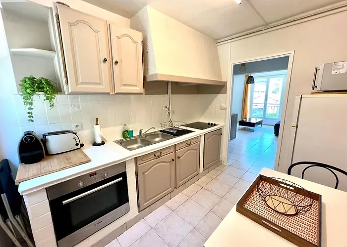 T2 De 42m2 Calme Equipe Parking Gratuit Apartment *