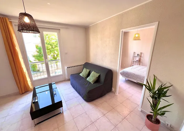 T2 De 42m2 Calme Equipe Parking Gratuit Apartment *